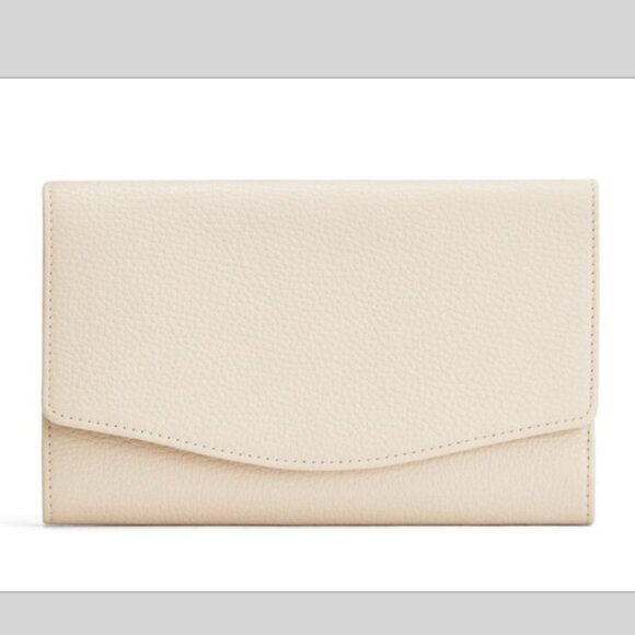 NWT Cuyana Convertible 3-in-1 Clutch Pebbled ECRU Leather & Adjustable Strap Set